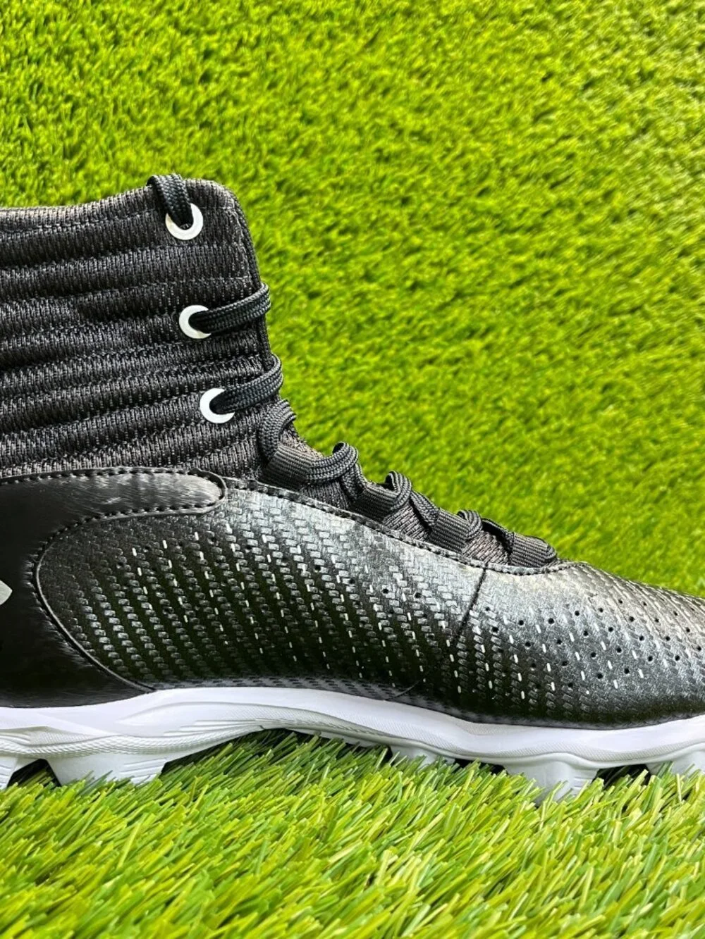Under Armour‎ Highlight Franchise RM 2.0 Mens Size 9 Black White Football Cleats